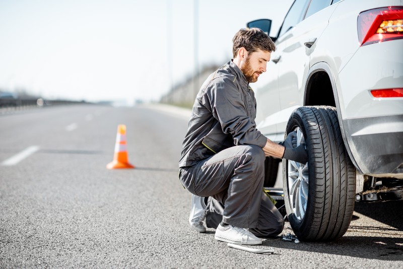 Road site tire change